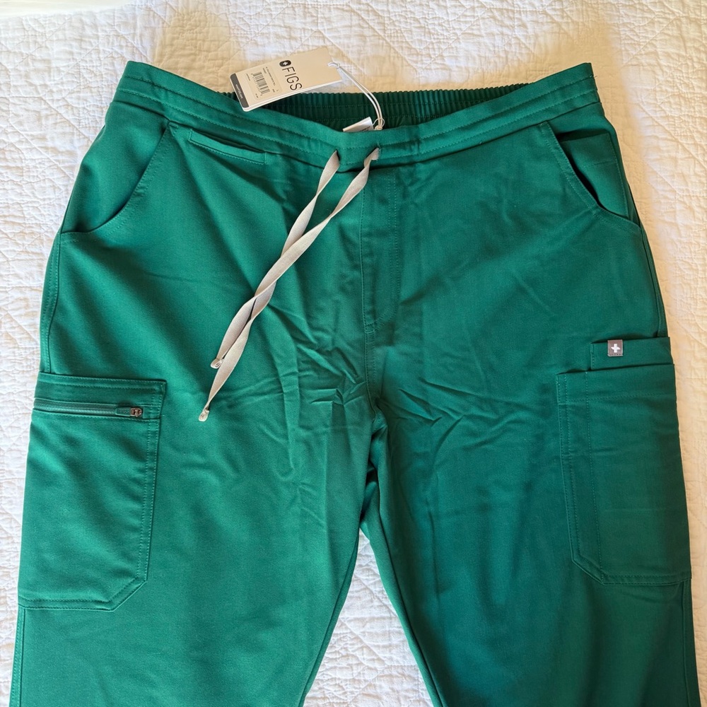 FIGS Women’s Yola High Waisted Skinny Hunter Green Scrub Pants - Picture 4 of 4